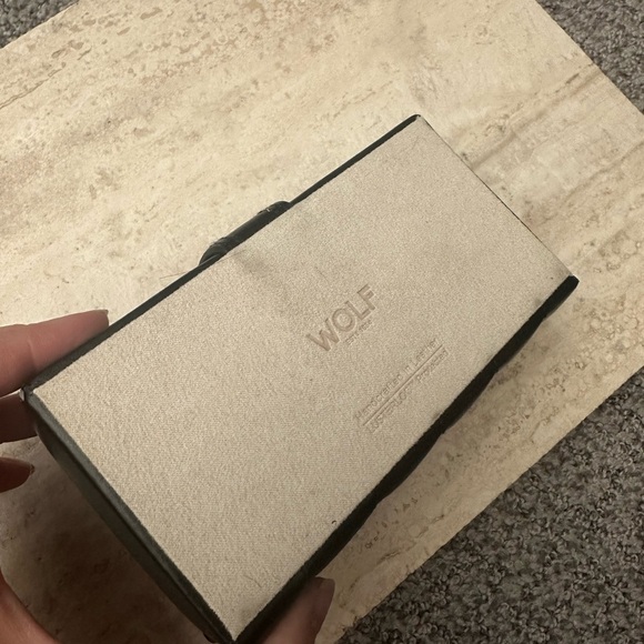 Wolf Lusterloc Travel Jewelry Box black Quilted design - Picture 7 of 10